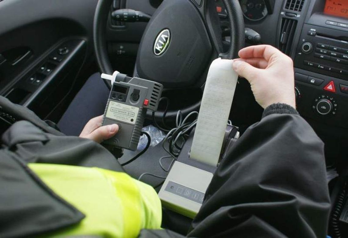 Kompletnie pijany kierowca busa wiózł pasażerów do Belgii