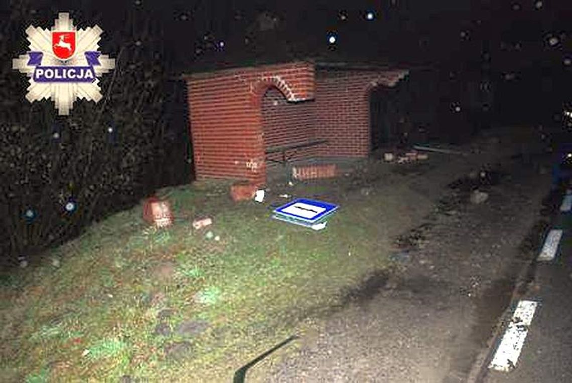 Kompletnie pijany kierowca staranował przystanek autobusowy