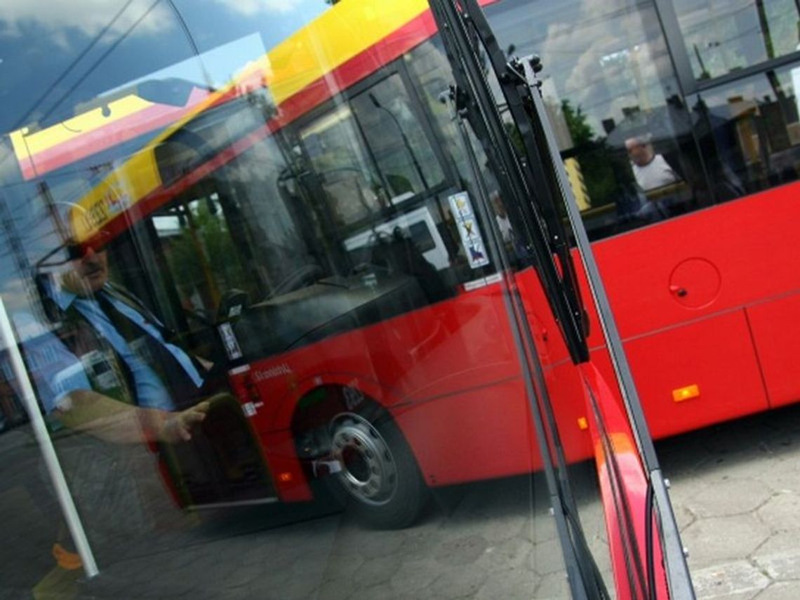 Komunikacja nocna w weekend: Autobusy pojadą częściej Komunikacja nocna w weekend: Autobusy pojadą częściej