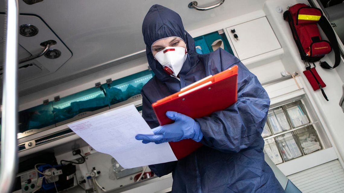 Koncern farmaceutyczny wstrzymał testy szczepionki na COVID-19. Przez skutki uboczne