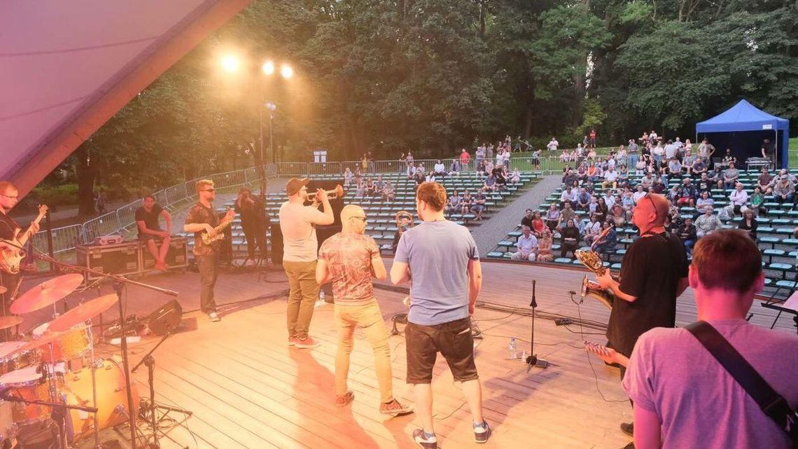 Koncert Street Band w Muszli Koncertowej Ogrodu Saskiego [zdjęcia]