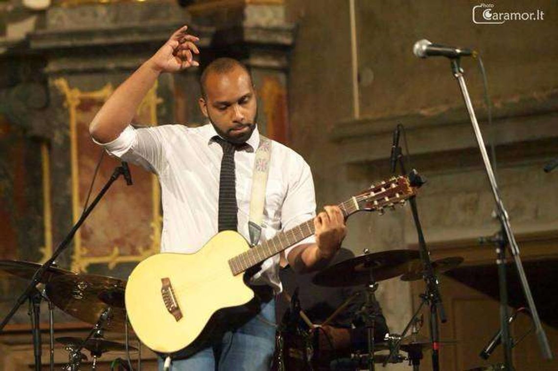 Koncerty w Kazimierzu Dolnym: Carsky x Lasy oraz Adriano Trindade