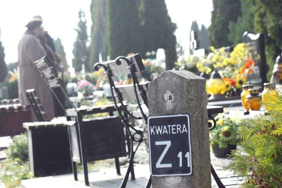 Kończy się miejsce na cmentarzu na Majdanku. Miasto musi zbudować nowy Kończy się miejsce na cmentarzu na Majdanku. Miasto musi zbudować nowy