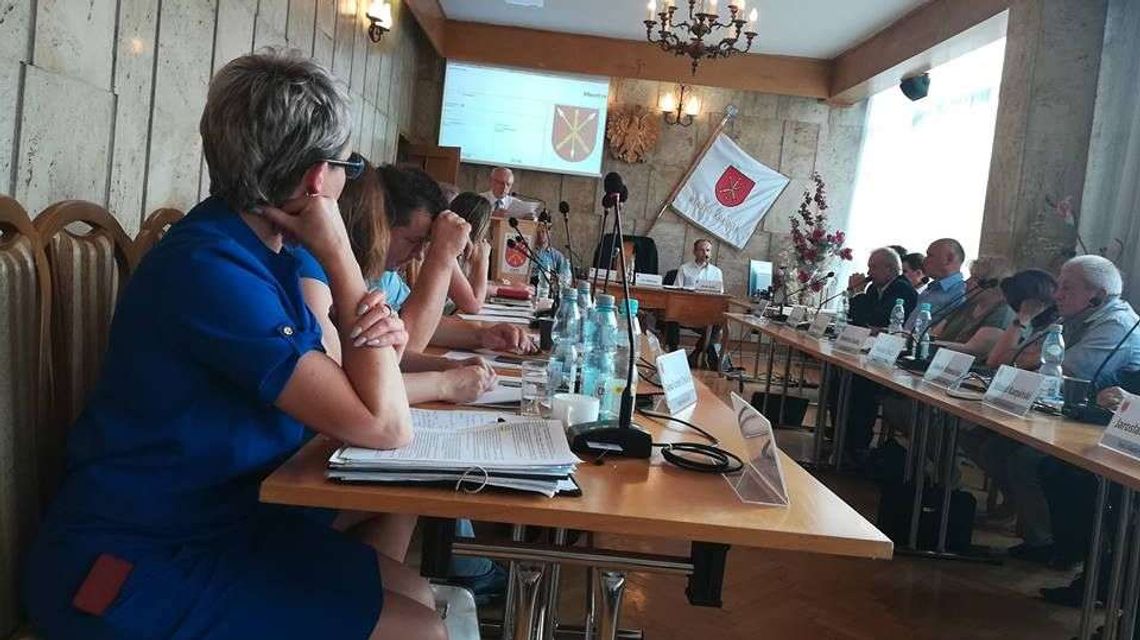 Konflikt w obozie PiS. Przewodniczący i wiceprzewodniczący Rady Miasta odwołani