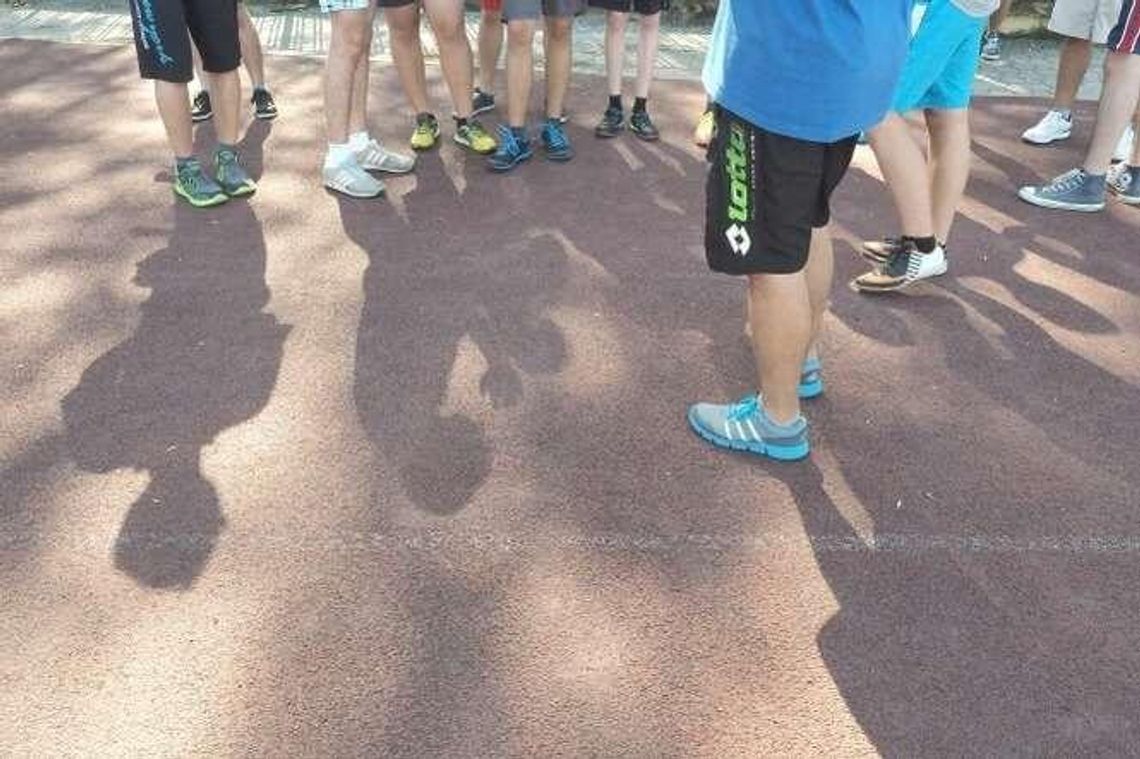 Koniec całorocznych zwolnień z wf-u? MEN informuje nauczycieli, że stary system nadal działa