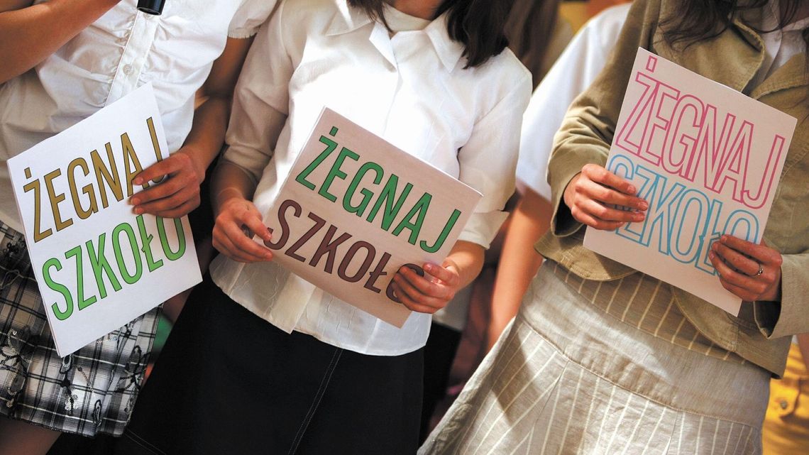 Koniec gimnazjów. Nauczyciele szukają pracy Koniec gimnazjów. Nauczyciele szukają pracy