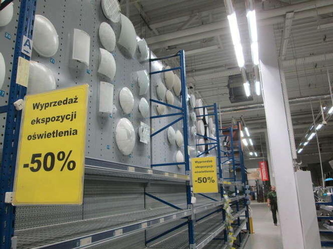 Koniec Praktikera w Lublinie. Likwidacja sklepu, wyprzedaż towaru, zwolnienia pracowników