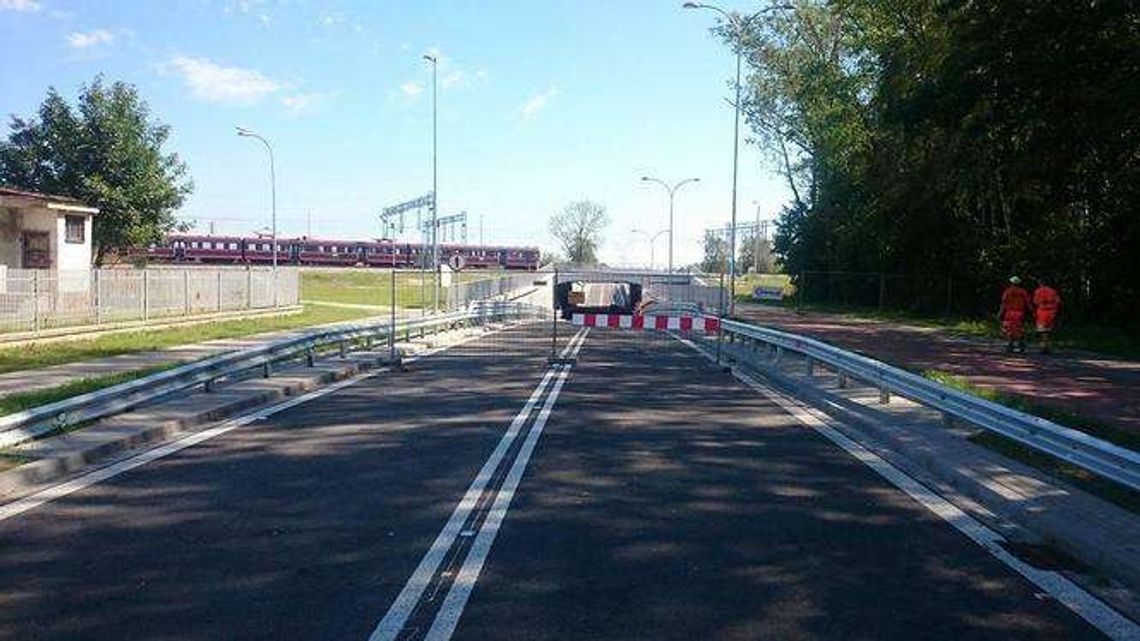 Koniec z objazdami. Tunel kolejowy w Łukowie otwarty Koniec z objazdami. Tunel kolejowy w Łukowie otwarty