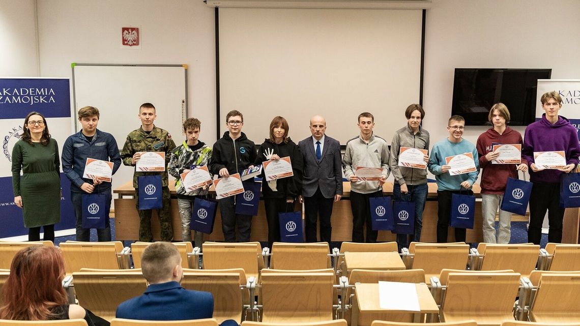 Konkurs Akademii Zamojskiej. Najlepsi matematycy są w Społeczniaku