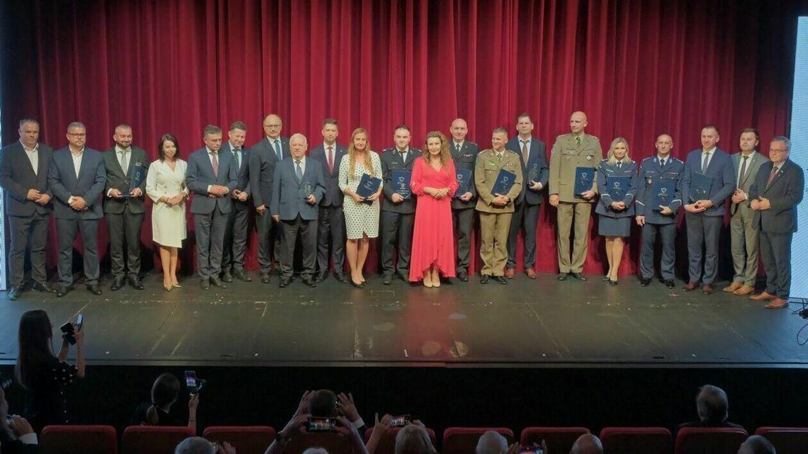 Konkurs Lubelski Lider Bezpieczeństwa rozstrzygnięty. Posłanka z grupą kobiet próbowały zakłócić galę Konkurs Lubelski Lider Bezpieczeństwa rozstrzygnięty. Posłanka z grupą kobiet próbowały zakłócić galę