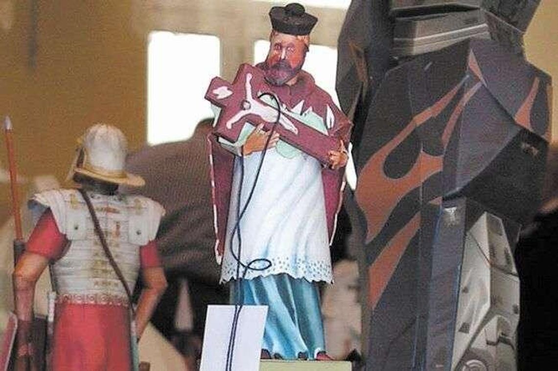 Konkurs modelarski w Gołębiu. Święty wygrał z odrzutowcami Konkurs modelarski w Gołębiu. Święty wygrał z odrzutowcami