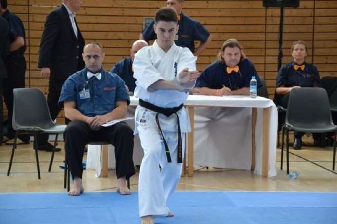 Konrad Kozłowski drugi w mistrzostwach Europy Karate Kyokushin Konrad Kozłowski drugi w mistrzostwach Europy Karate Kyokushin