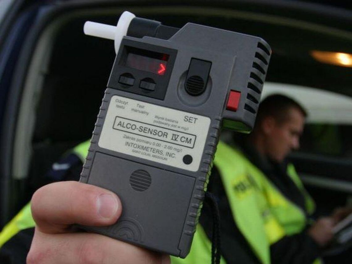 Końskowola: Wiózł autokarem 20 osób po pijanemu