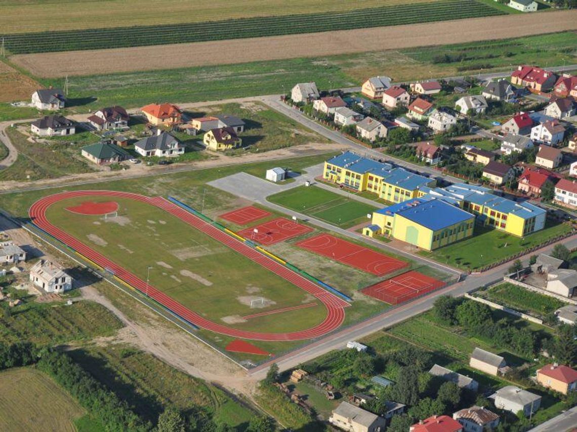 Konstantynów: Nowy kompleks sportowy. Otwarcie we wrześniu