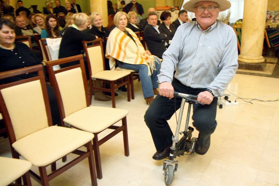 Konstruktor nagrodzony. Zbuduje rower na kwadratowych kołach Konstruktor nagrodzony. Zbuduje rower na kwadratowych kołach