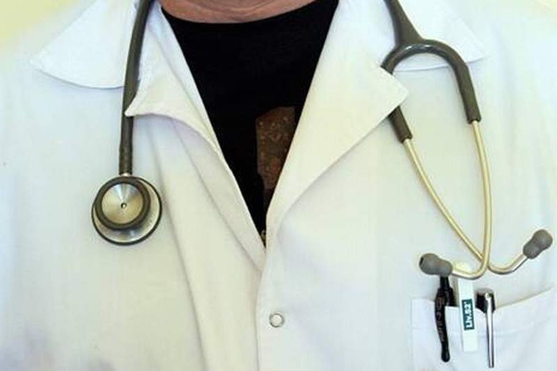 Konsultanci medyczni zrezygnowali. Nie chcieli ujawniać korzyści majątkowych