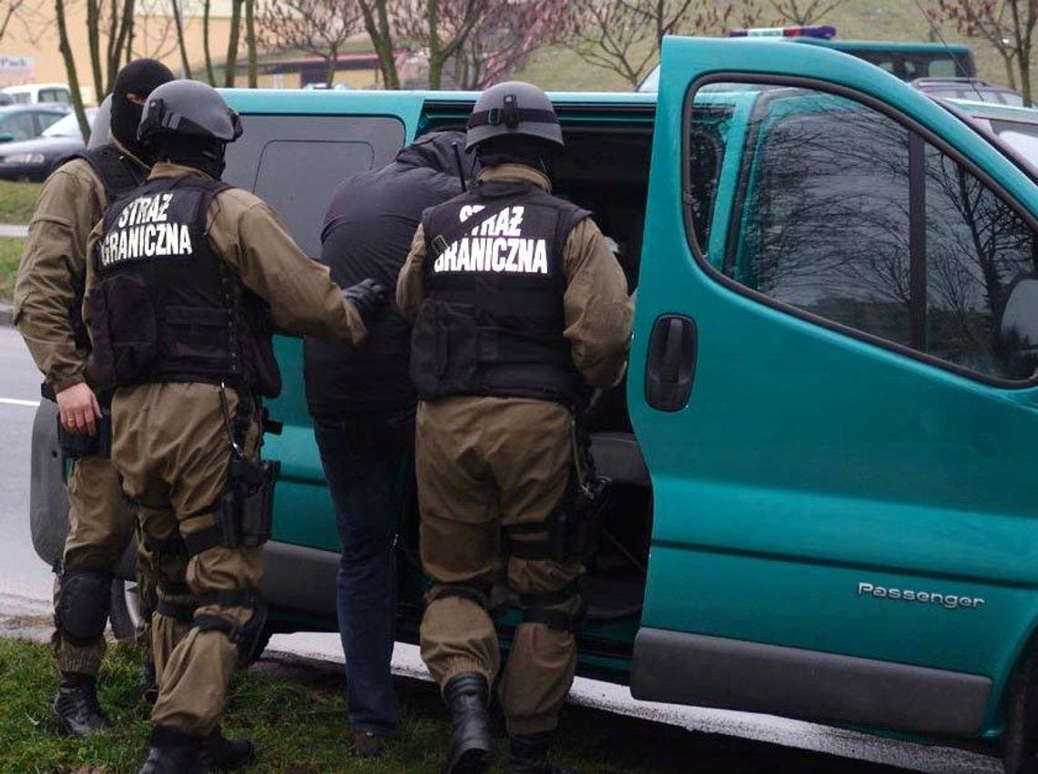 Kontrabanda płynęła Bugiem. Zatrzymano przemytników