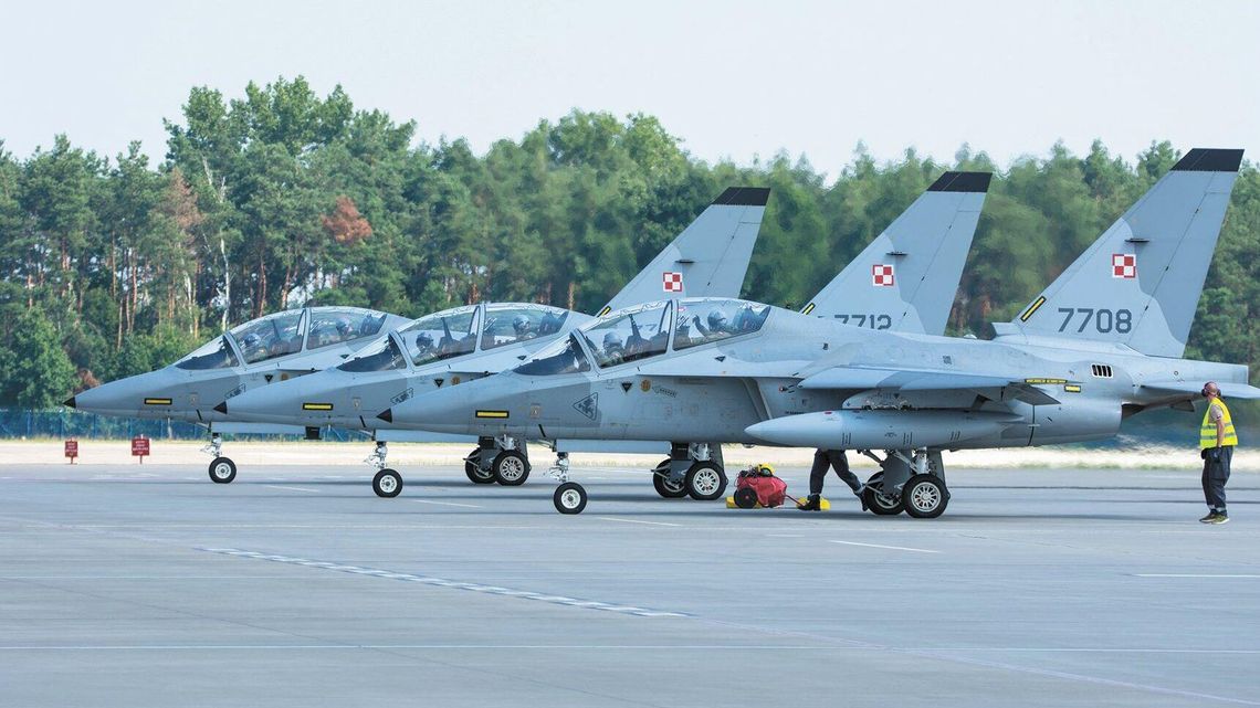 Kontrola NIK w Dęblinie. Były problemy ze szkoleniem pilotów Kontrola NIK w Dęblinie. Były problemy ze szkoleniem pilotów