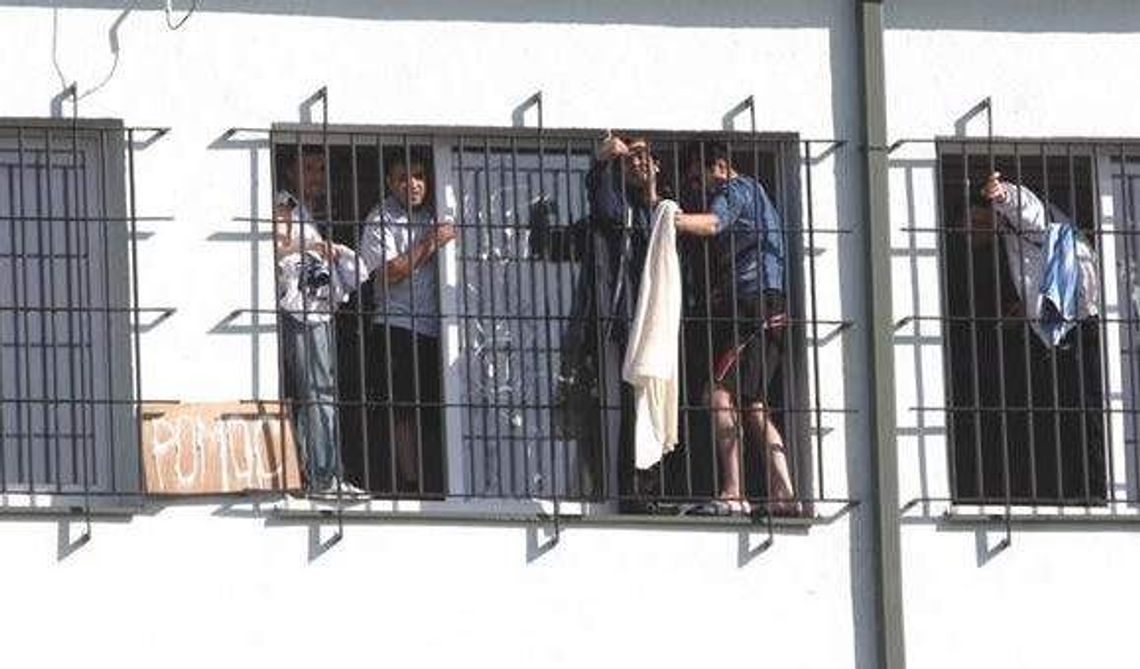 Kontrola w ośrodku dla uchodźców w Białej Podlaskiej