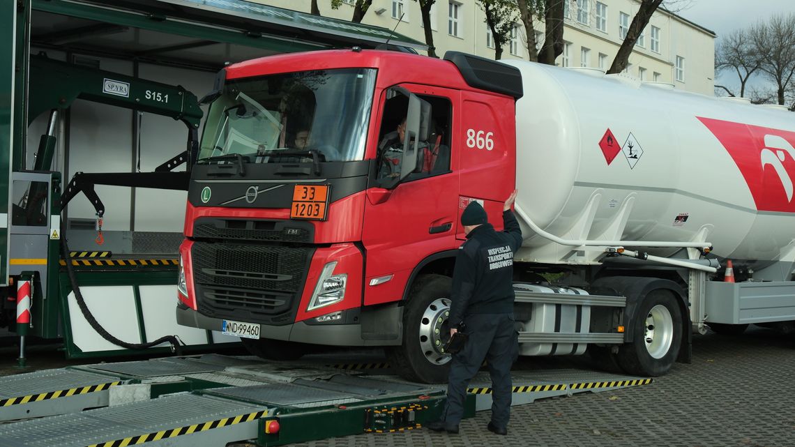 Kontrolowany wyciek na oczach studentów. Ćwiczenia służb na Politechnice Lubelskiej Kontrolowany wyciek na oczach studentów. Ćwiczenia służb na Politechnice Lubelskiej