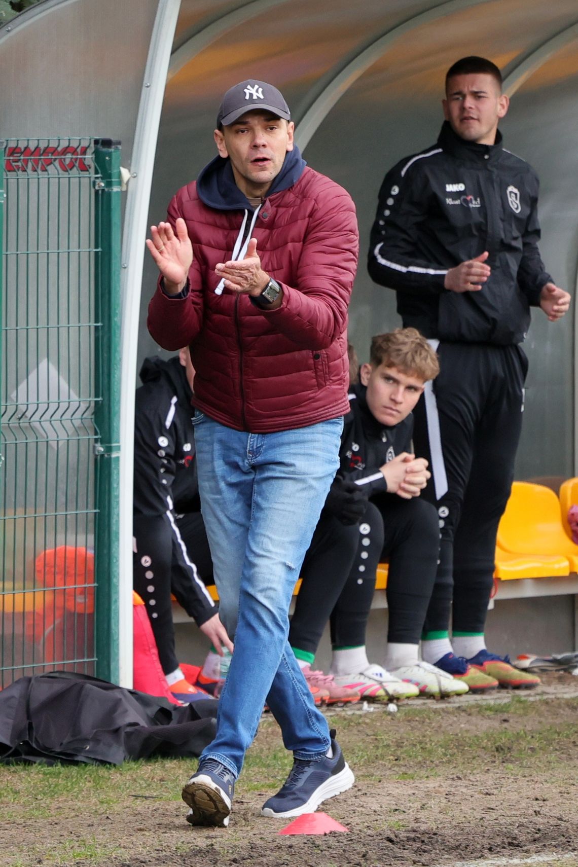 Kontrowersyjny karny, trzy kontuzje i porażka Świdniczanki z Wisłą II Kraków