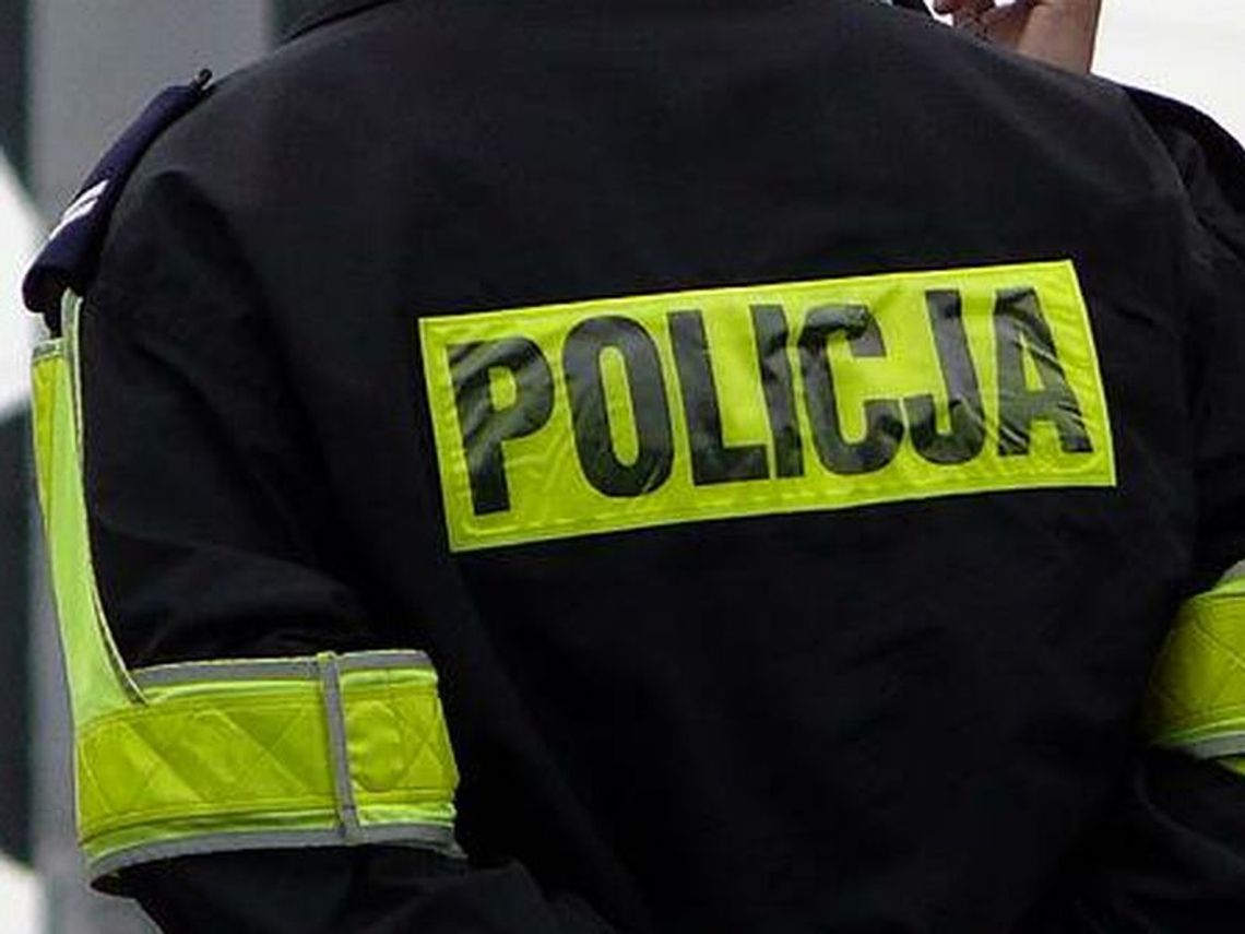 Kopali i obrzucali kamieniami 34-latka, bo nie dał im papierosa