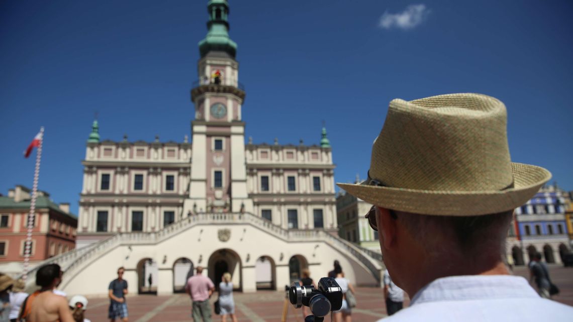 Kora zabrzmiała na Rynku w Zamościu. Miasto oddało hołd artystce [wideo]