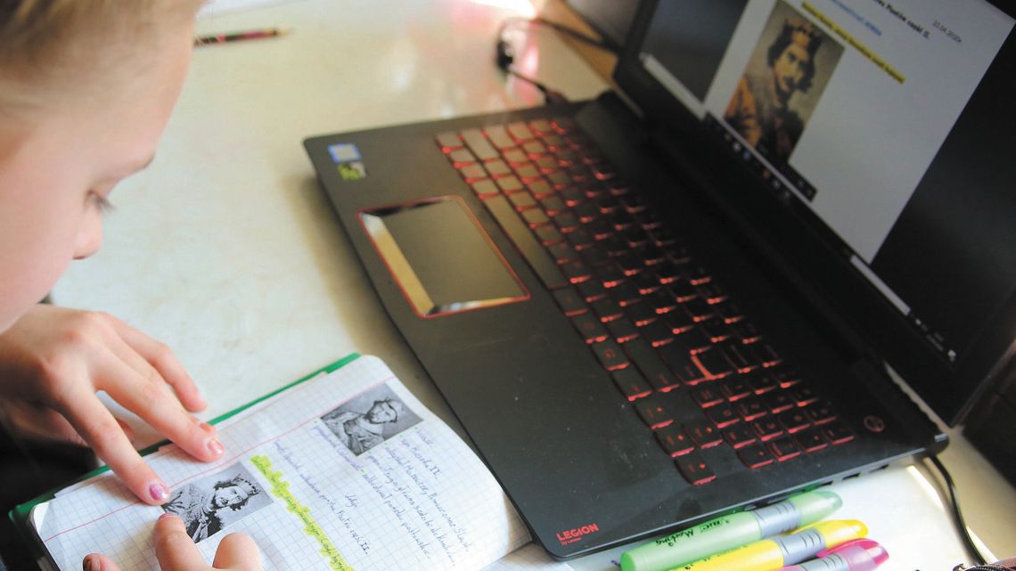 Korepetycje przeniosły się do internetu. "Tak dużego zapotrzebowania na lekcje jeszcze nie miałam"