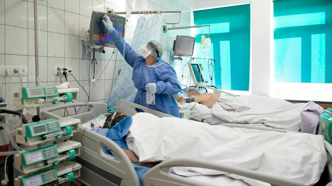 Koronawirus 22 grudnia. Bariera 4 mln zakażonych w Polsce przekroczona. Bardzo dużo zgonów