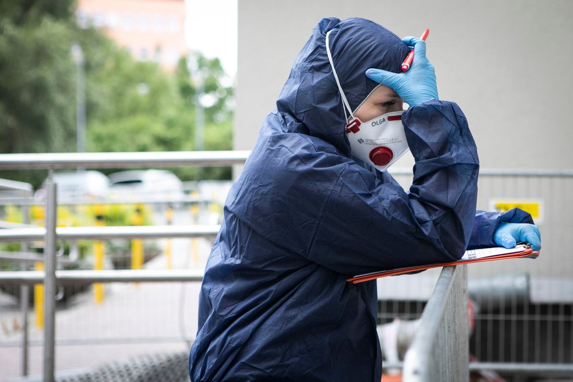 Koronawirus. Kolejny rekord zachorowań. Ponad 5 tysięcy zakażeń dziennie Koronawirus. Kolejny rekord zachorowań. Ponad 5 tysięcy zakażeń dziennie