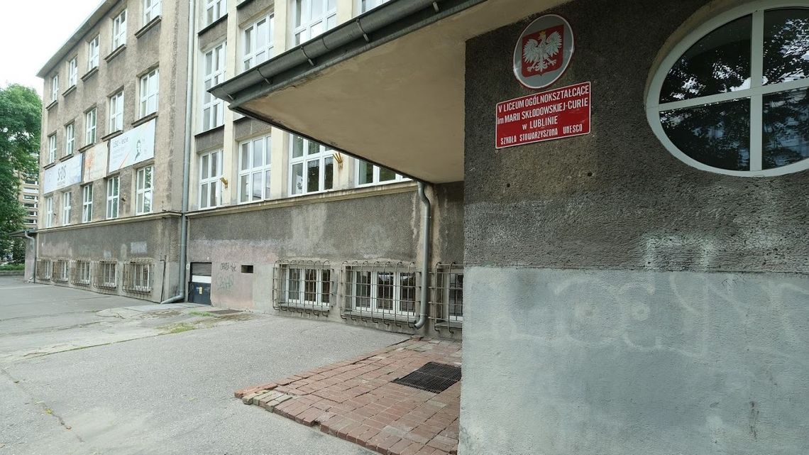 Koronawirus. Uczniowie V LO w Lublinie objęci kwarantanną