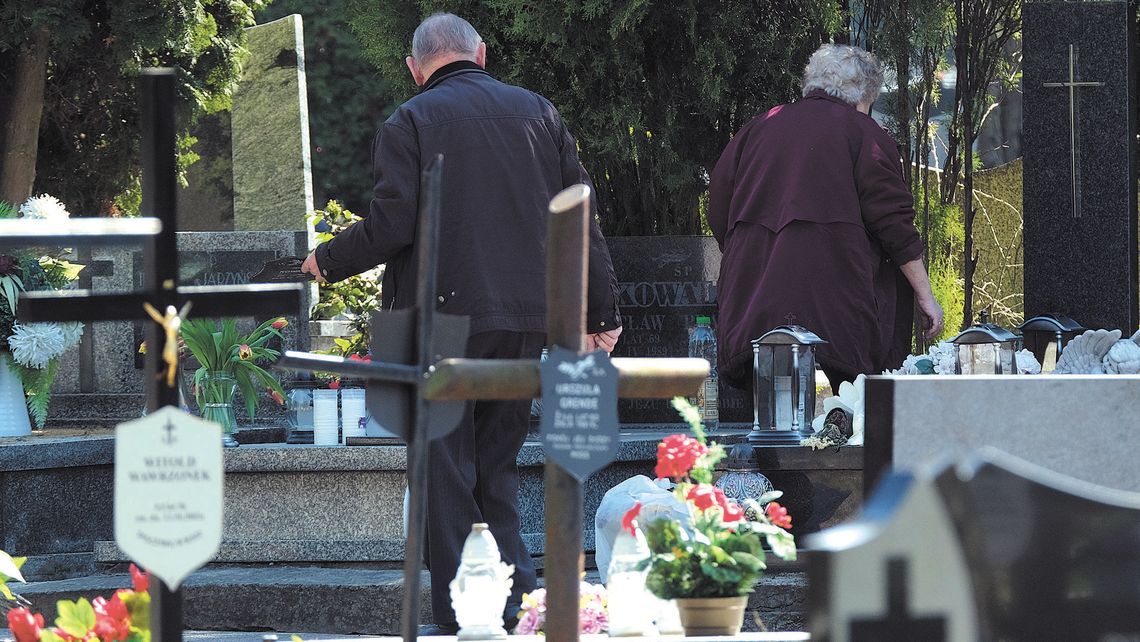 Koronawirus w Lublinie. Czy można odwiedzać cmentarze?