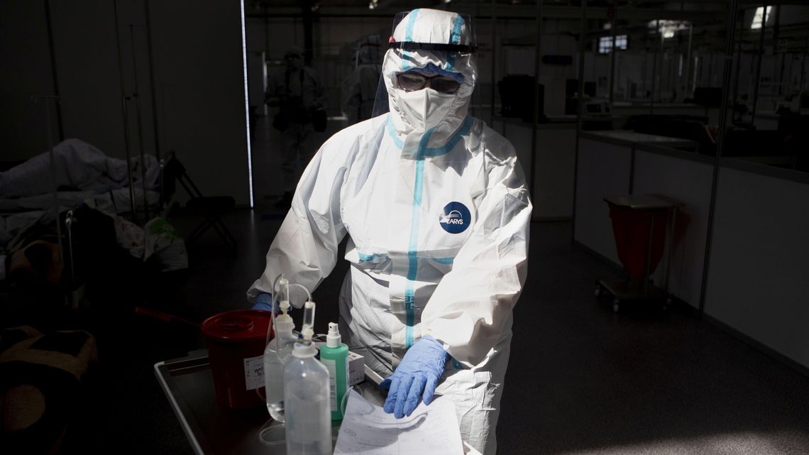 Koronawirus w Polsce, 12 maja. Nadal umiera dużo ludzi Koronawirus w Polsce, 12 maja. Nadal umiera dużo ludzi