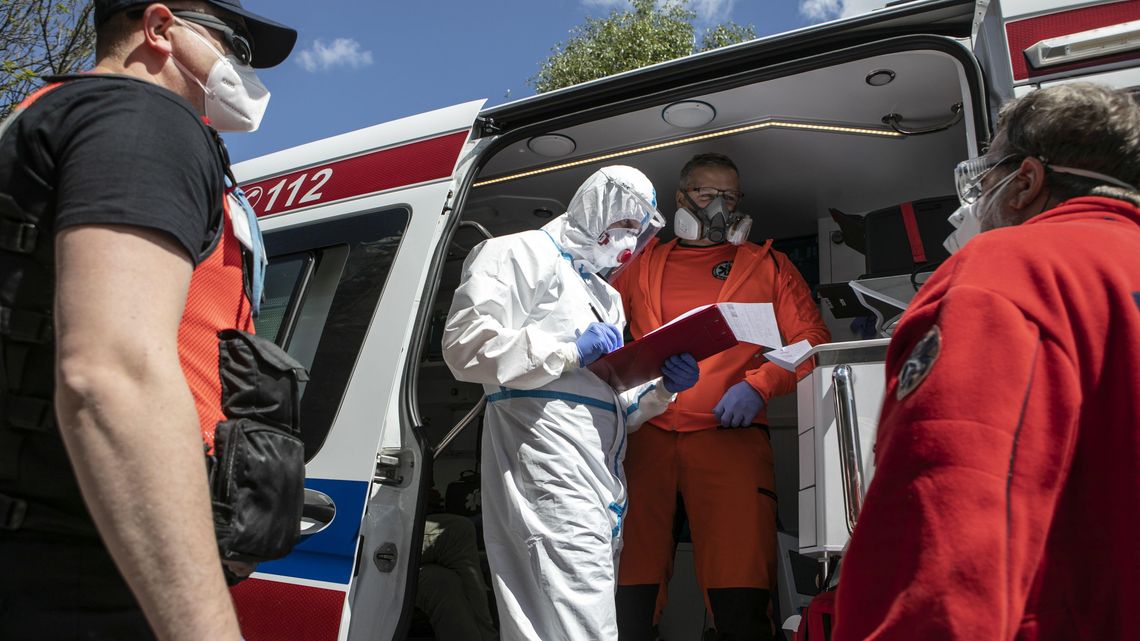 Koronawirus w Polsce: 399 nowych przypadków zakażenia Koronawirus w Polsce: 399 nowych przypadków zakażenia