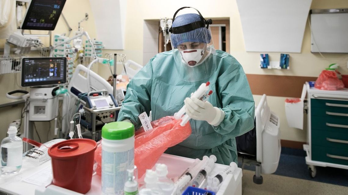 Koronawirus w Polsce, 5 lutego 2022. Zmarły 272 osoby Koronawirus w Polsce, 5 lutego 2022. Zmarły 272 osoby