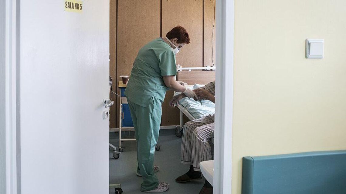 Koronawirus w Polsce. Mniej niż 100 nowych zakażeń. W Lubelskiem – kilka Koronawirus w Polsce. Mniej niż 100 nowych zakażeń. W Lubelskiem – kilka