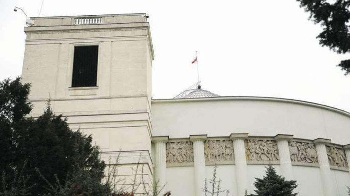Koronawirus w Sejmie. Jeden z posłów miał pozytywny wynik testu na obecność wirusa Koronawirus w Sejmie. Jeden z posłów miał pozytywny wynik testu na obecność wirusa