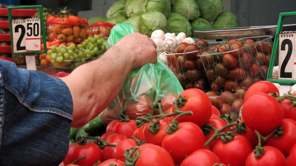 Koronawirus: w tych sklepach nie ma godzin dla seniorów ani limitu klientów Koronawirus: w tych sklepach nie ma godzin dla seniorów ani limitu klientów