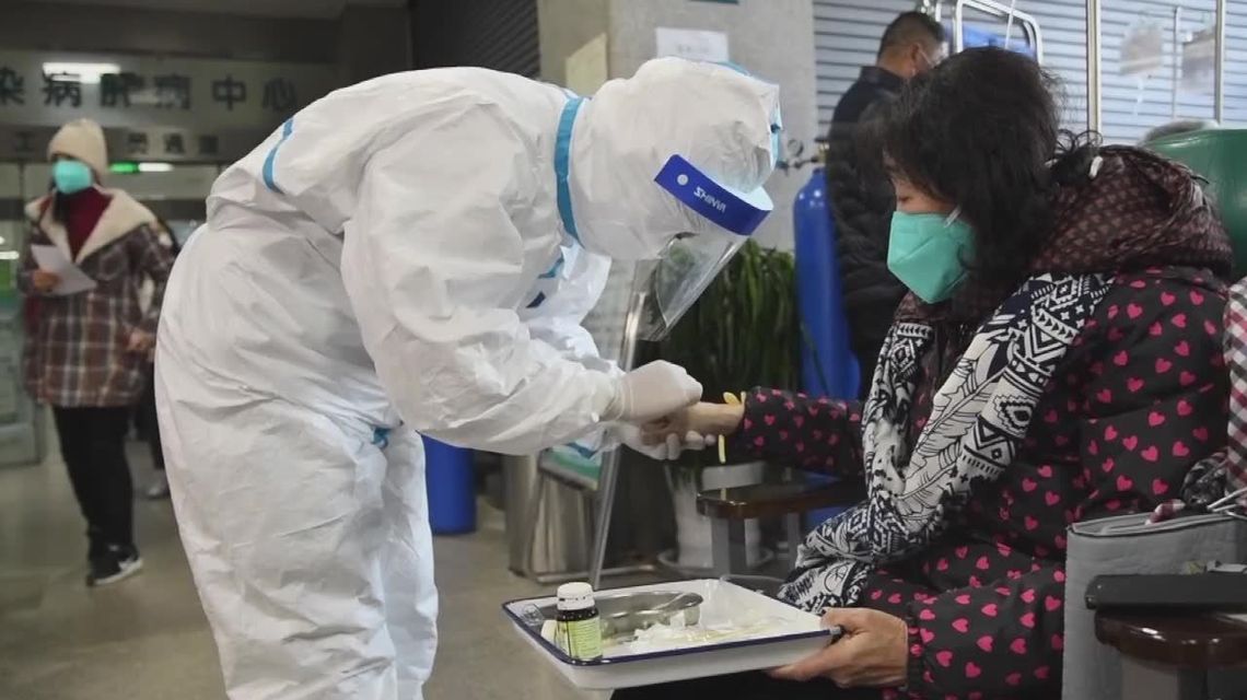 Koronawirus zabił już 26 osób w Chinach. Jak chronić się przed zakażeniem? Koronawirus zabił już 26 osób w Chinach. Jak chronić się przed zakażeniem?