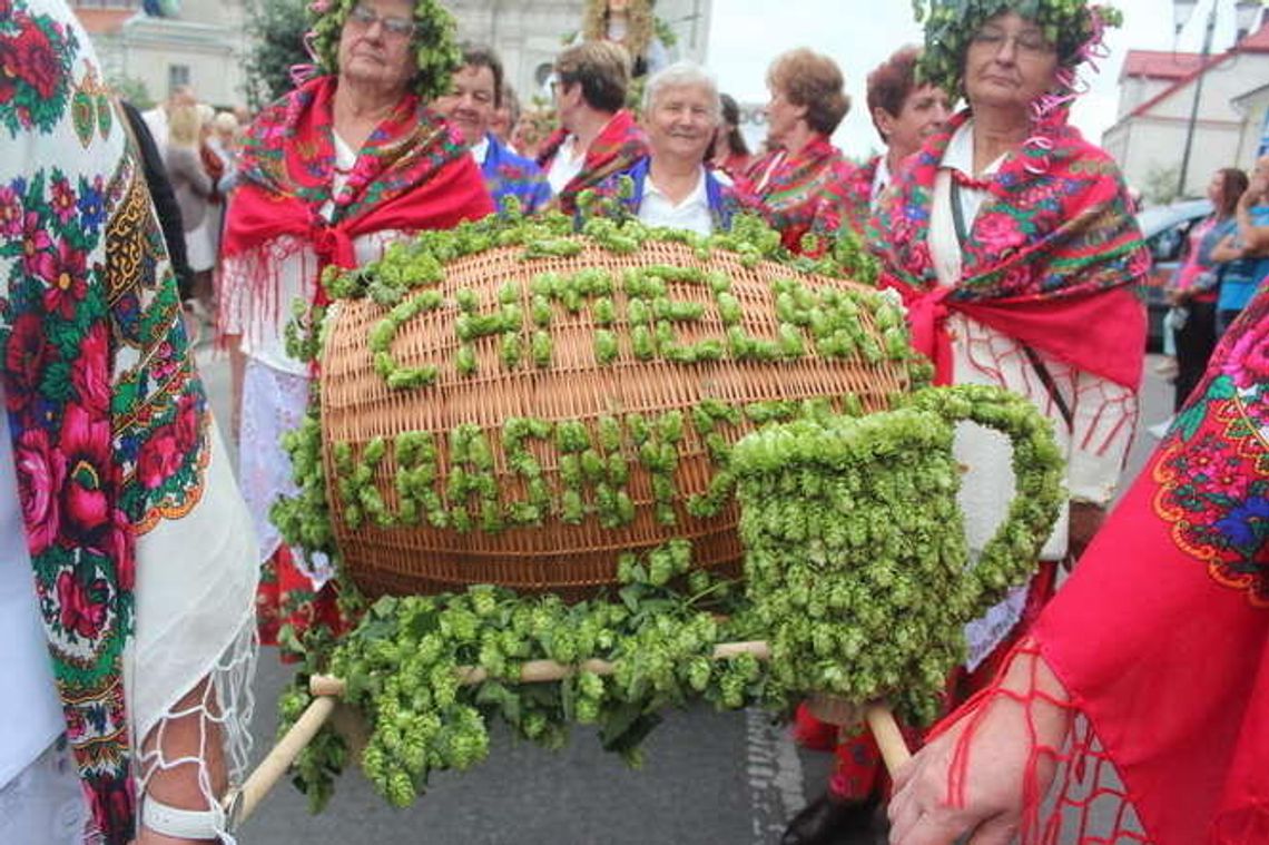 Korowód Chmielakowy przeszedł przez miasto