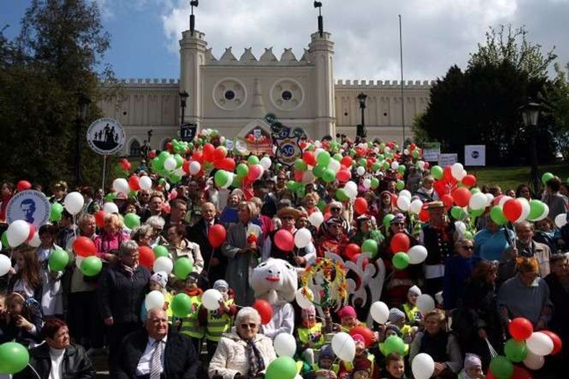 Korowód Międzypokoleniowy przeszedł ulicami Lublina Korowód Międzypokoleniowy przeszedł ulicami Lublina