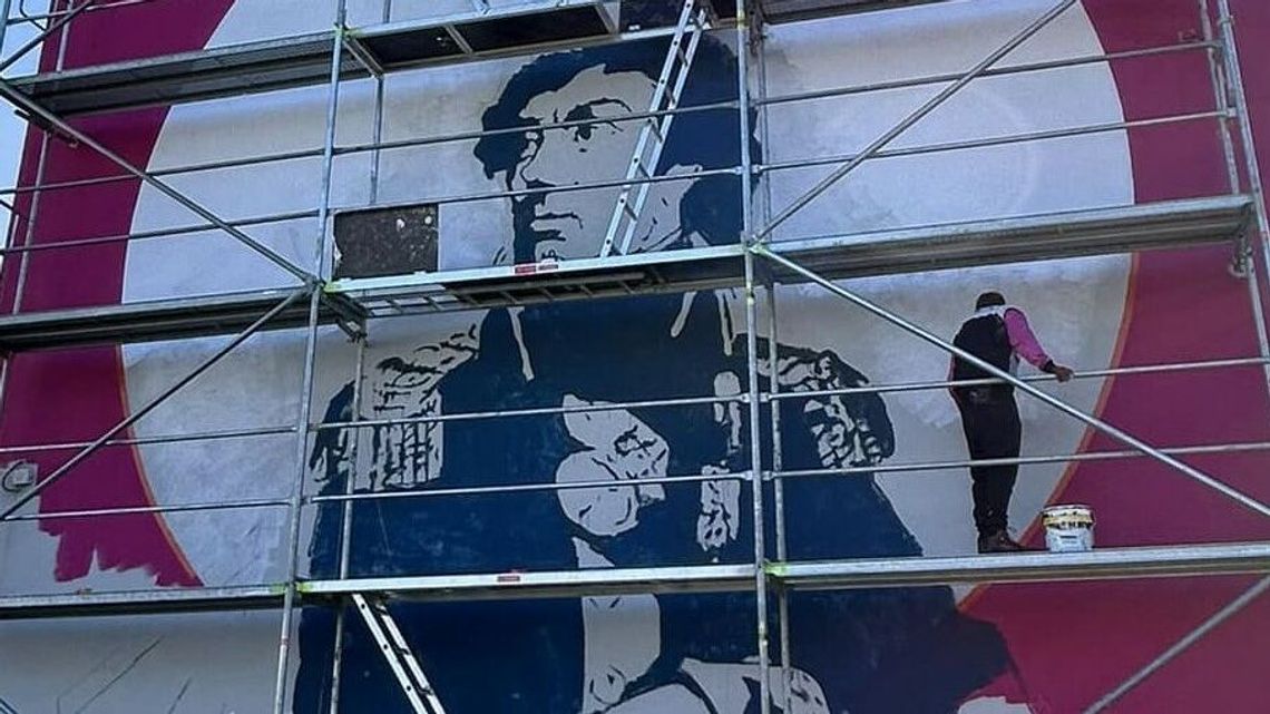 Kościuszko ozdobił ścianę puławskiej "Jedynki"