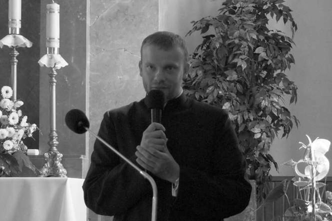 Kosobudy: Ksiądz zasłabł w kościele i zmarł. Miał 31 lat Kosobudy: Ksiądz zasłabł w kościele i zmarł. Miał 31 lat