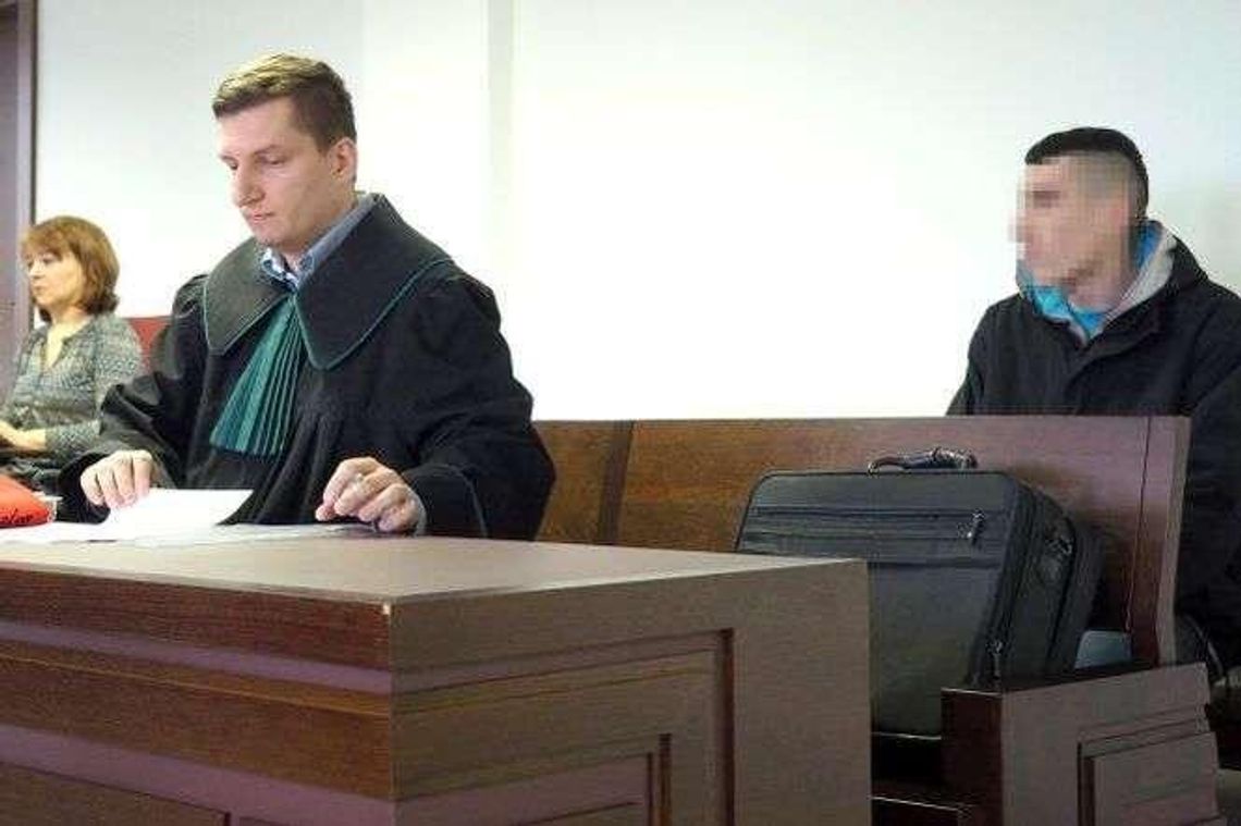 Koszmar w szkole. 18-latek bił, obmacywał i próbował gwałcić koleżanki?