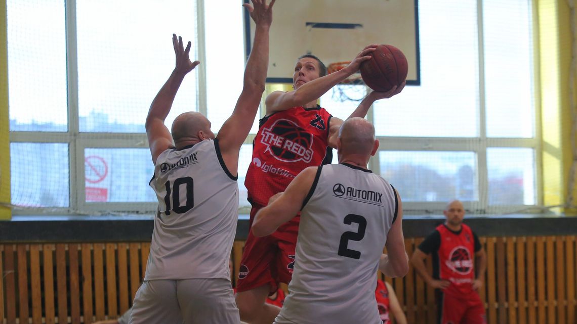 Koszykarze-amatorzy przygotowują się do X Memoriału Leszka Marii Roupperta