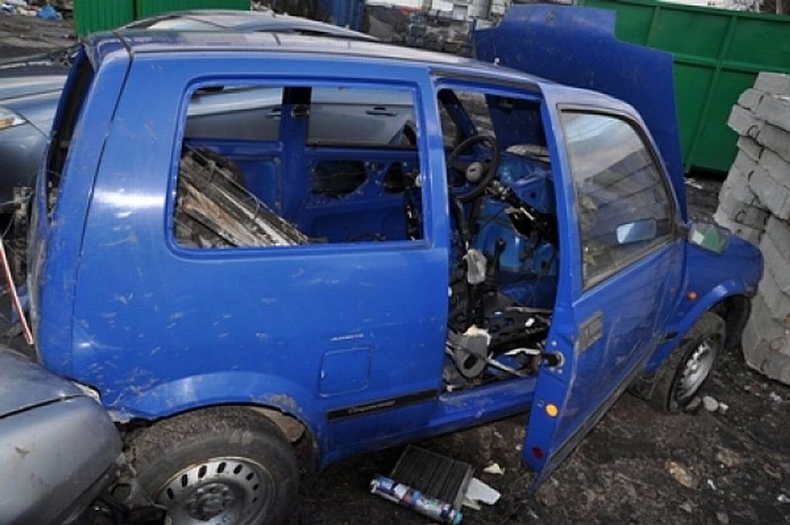 Kradli samochody. Wybierali tylko fiaty Kradli samochody. Wybierali tylko fiaty