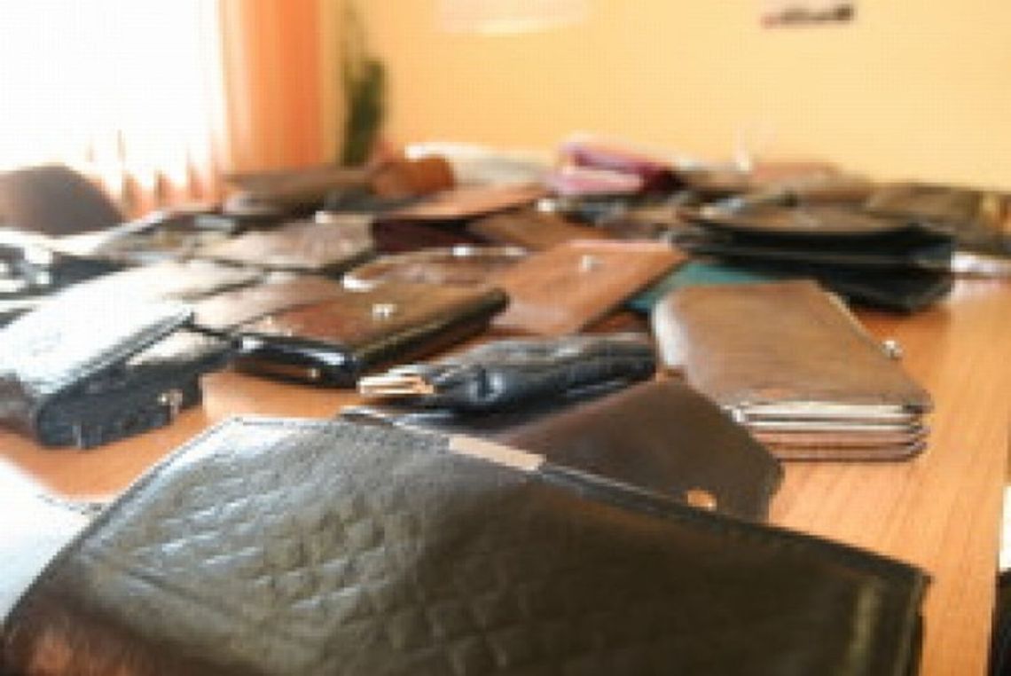 Kradzieże w szpitalach: Policja czeka na właścicieli portfeli
