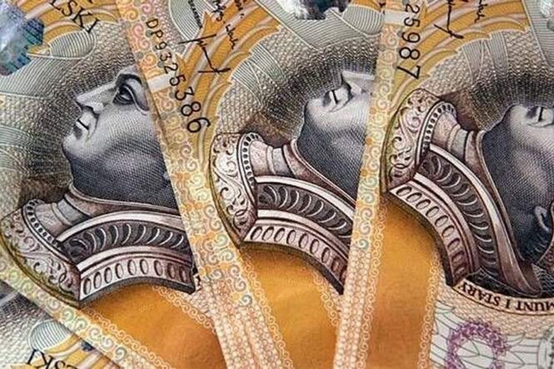 Kradzione pieniądze schowała w bieliźnie