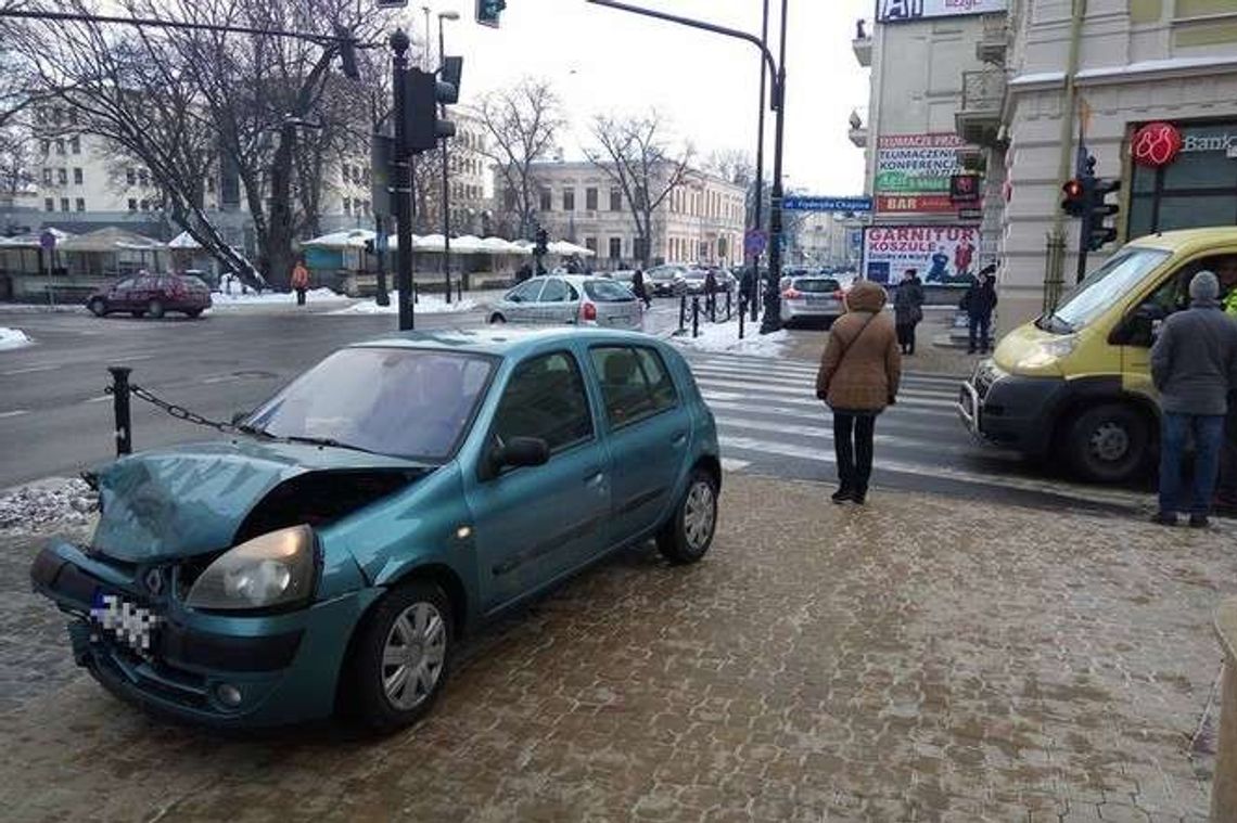 Krakowskie Przedmieście: Kolizja na skrzyżowaniu z ul. Chopina