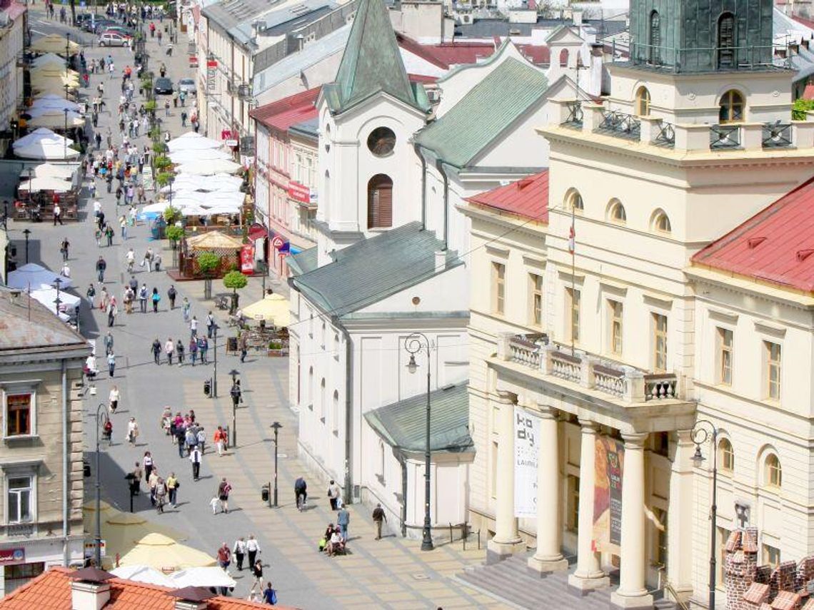 Krakowskie Przedmieście prawie najdroższą handlową ul. w Polsce